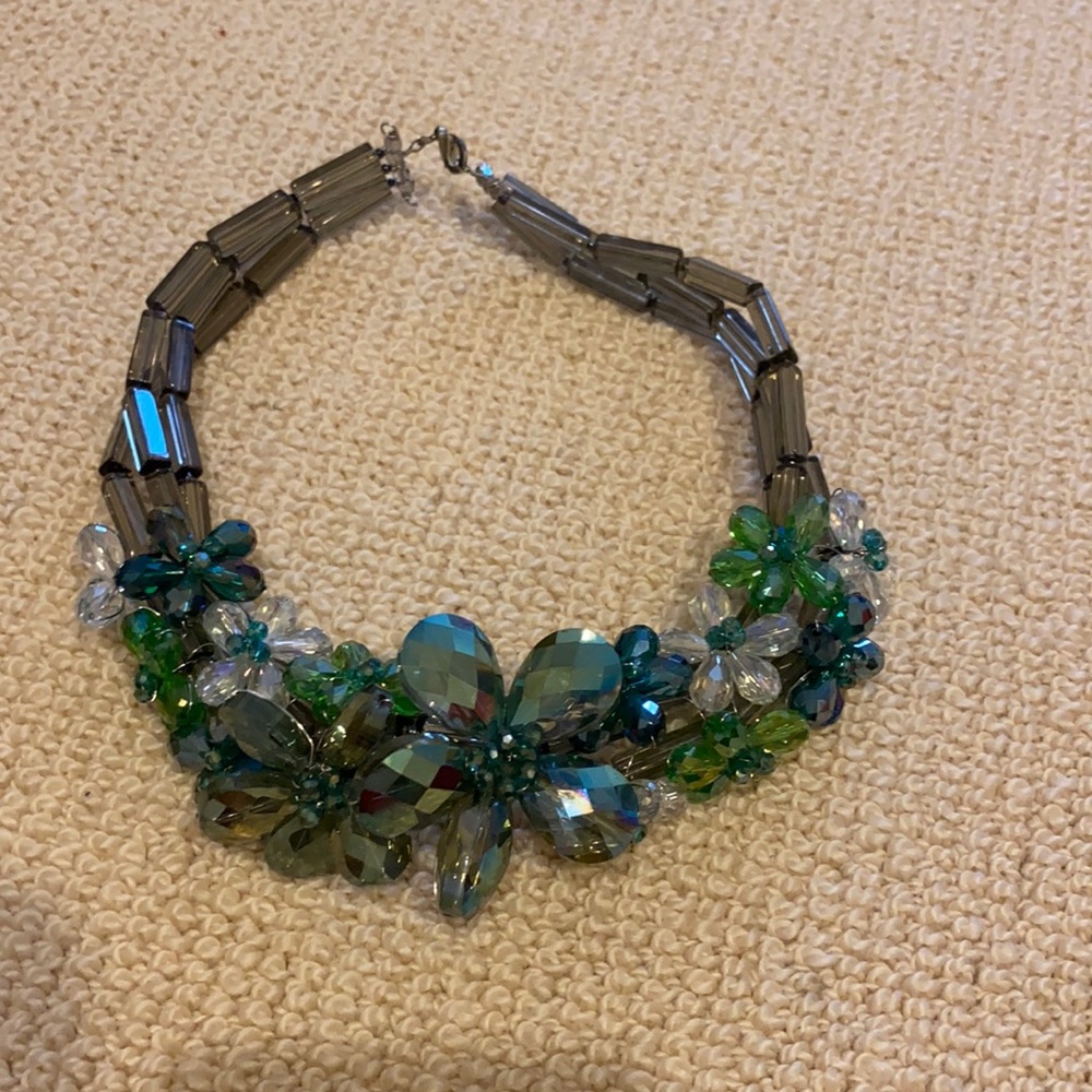 Statement necklace